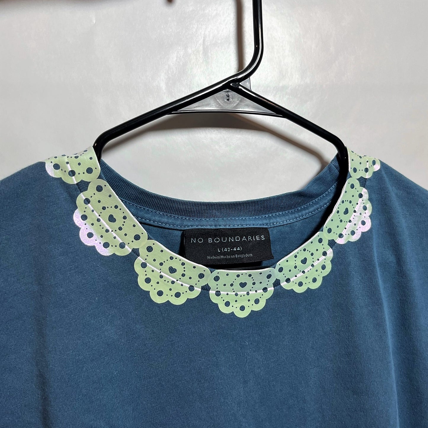 lace collar shirt